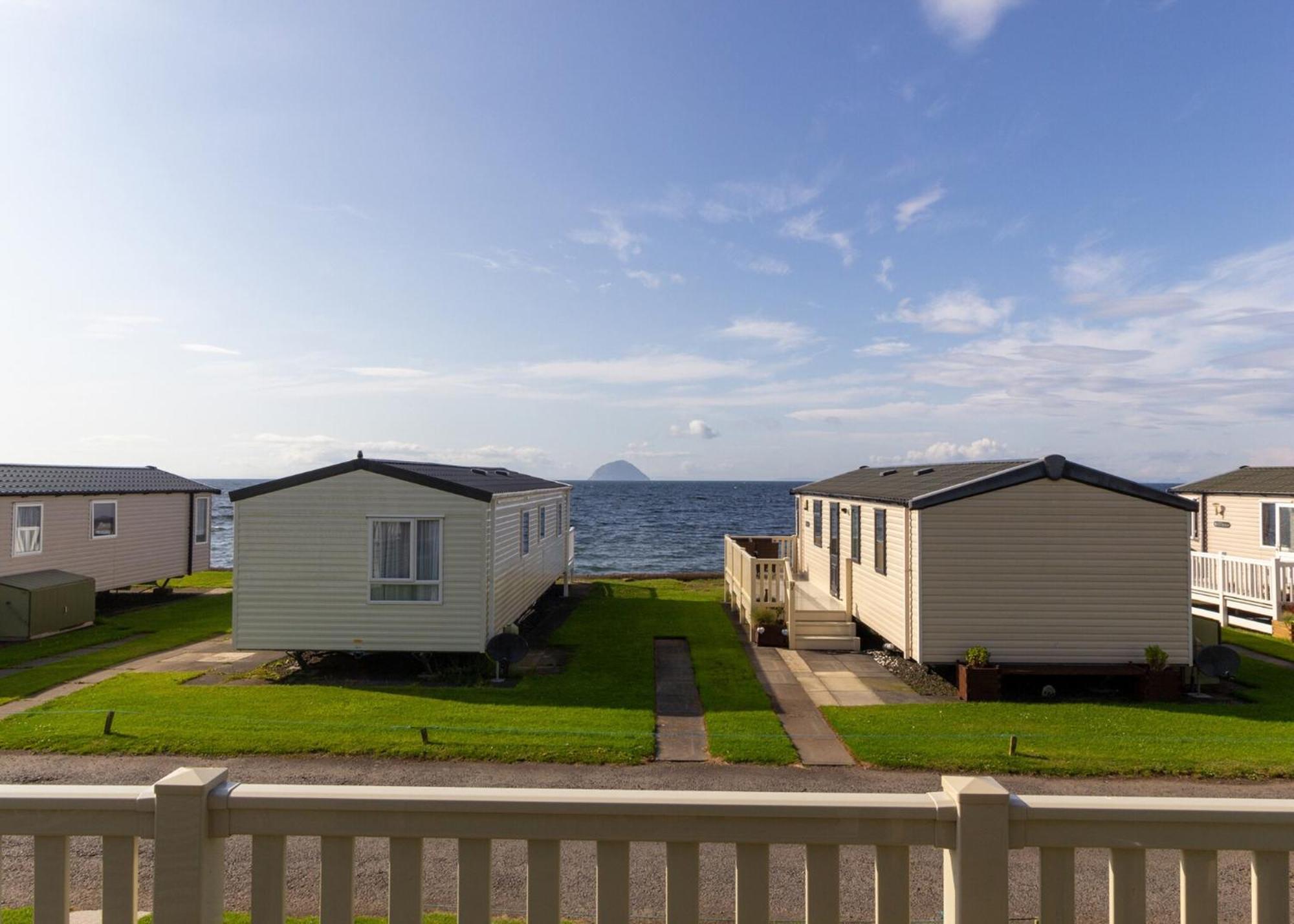 Bennane Shore Holiday Park Lendalfoot Bagian luar foto